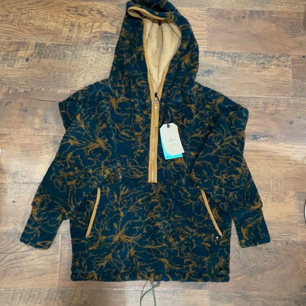 Sherpa sweater